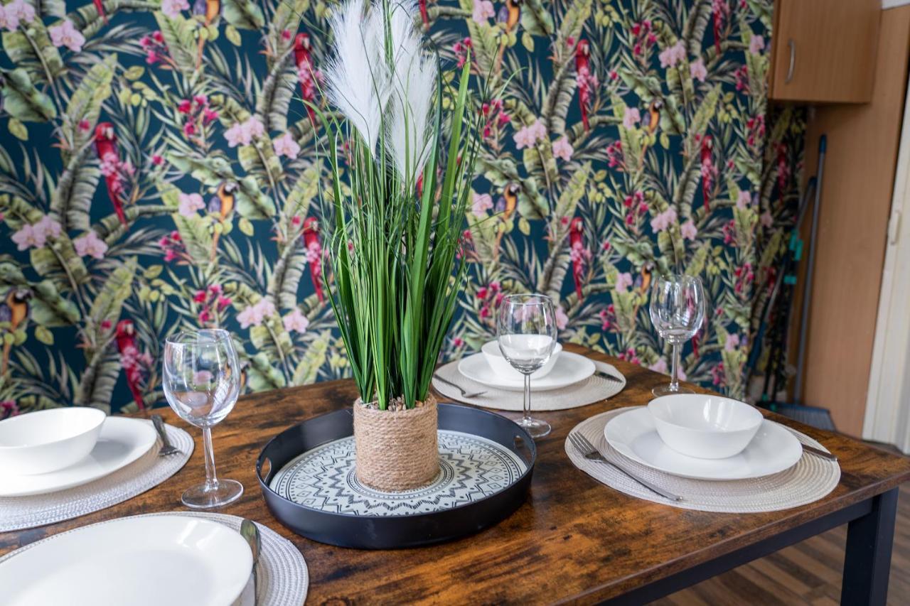 Exclusive Deals L Last-Minute Reserve L Townhouse With Sleeps 6 L Braunstone Town , Leicester L By Zen Nights Short Lets & Serviced Accommodations Exterior photo