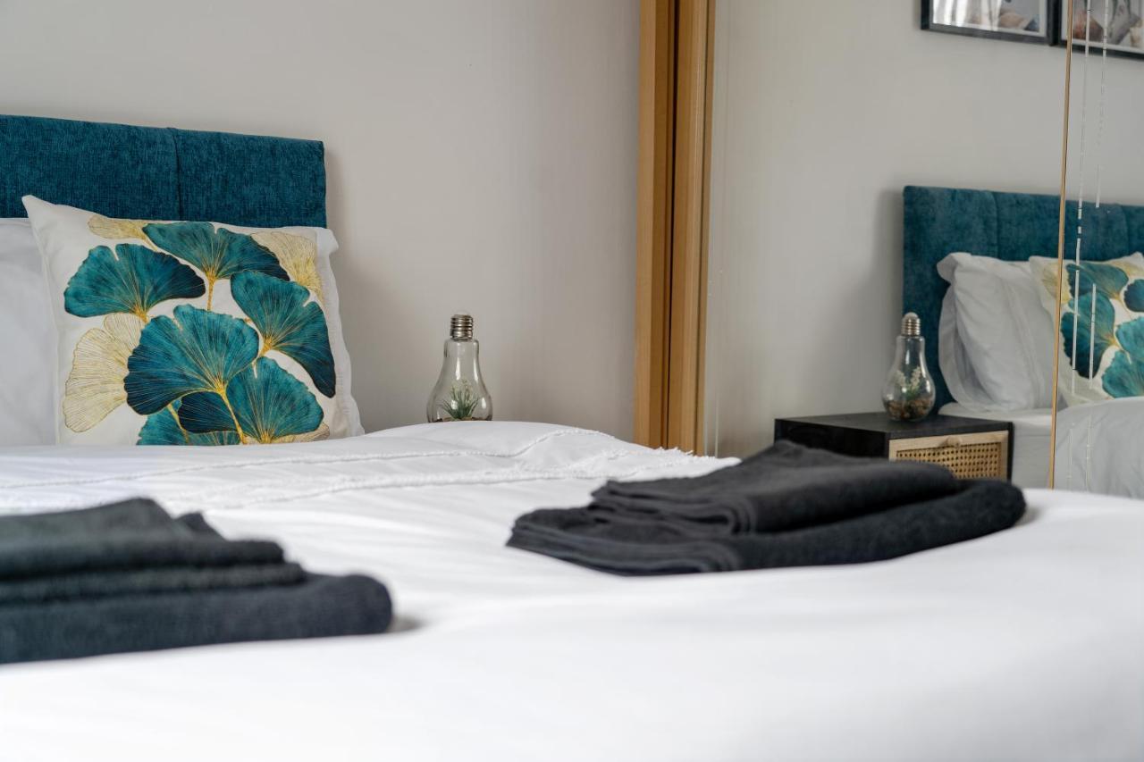Exclusive Deals L Last-Minute Reserve L Townhouse With Sleeps 6 L Braunstone Town , Leicester L By Zen Nights Short Lets & Serviced Accommodations Exterior photo