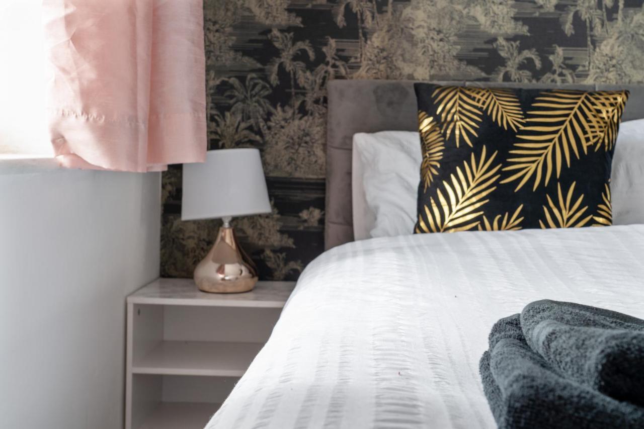 Exclusive Deals L Last-Minute Reserve L Townhouse With Sleeps 6 L Braunstone Town , Leicester L By Zen Nights Short Lets & Serviced Accommodations Exterior photo